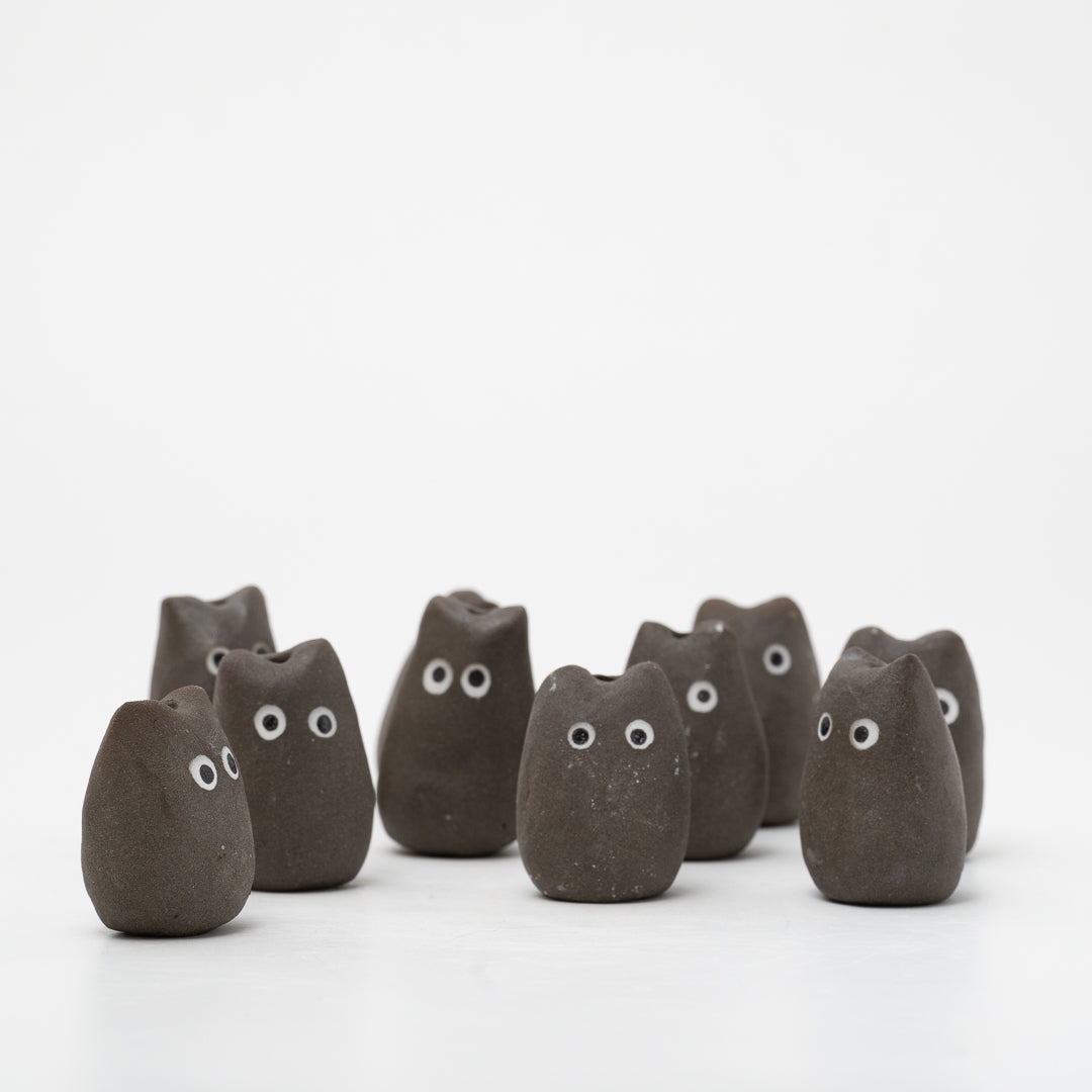 Mini Mao Budvases, Brown-Black