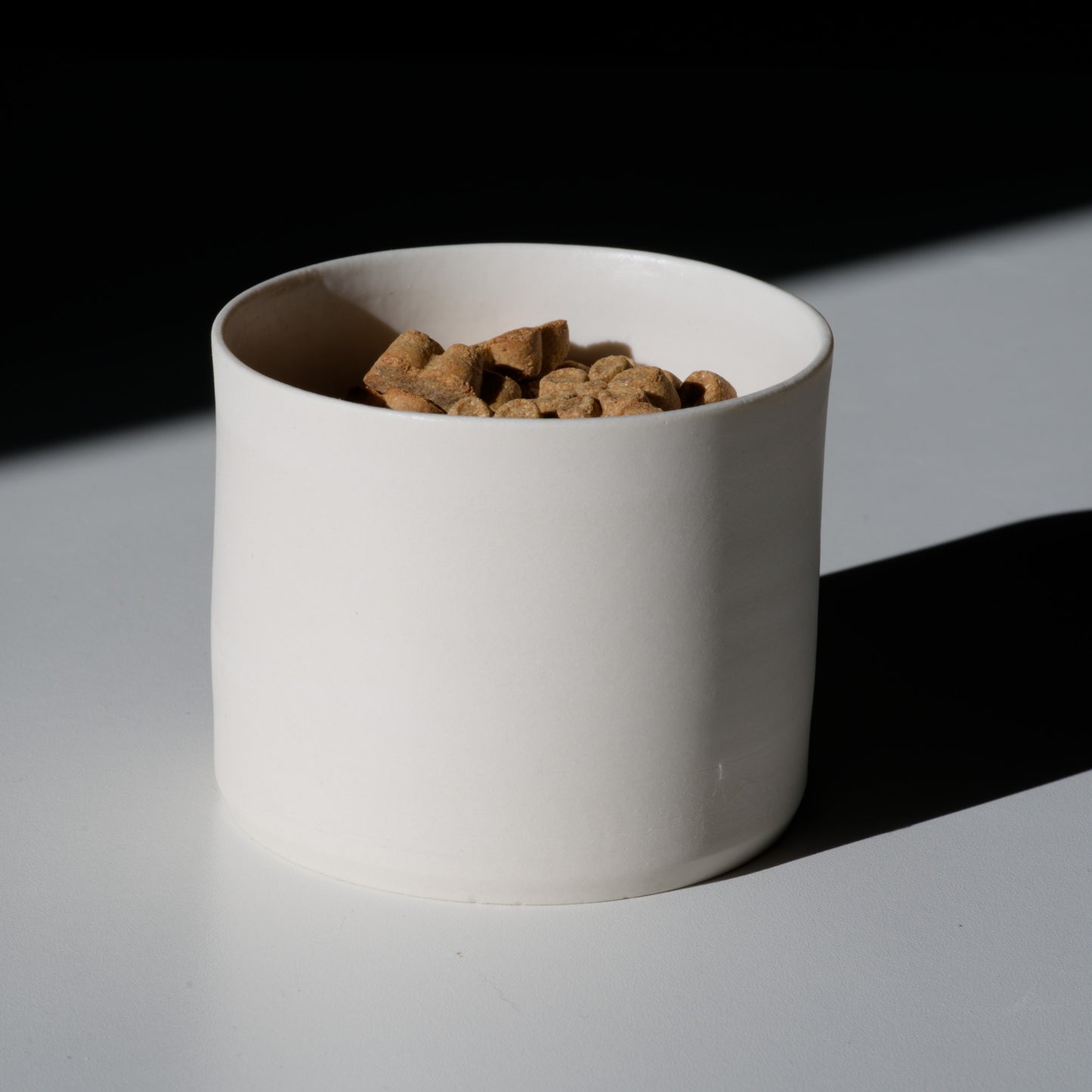 Cache Pot/Candleholder - White